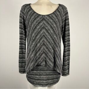 ❤️ White House Black Market Striped Chevron Long Sleeve Stretch Knit Top Small